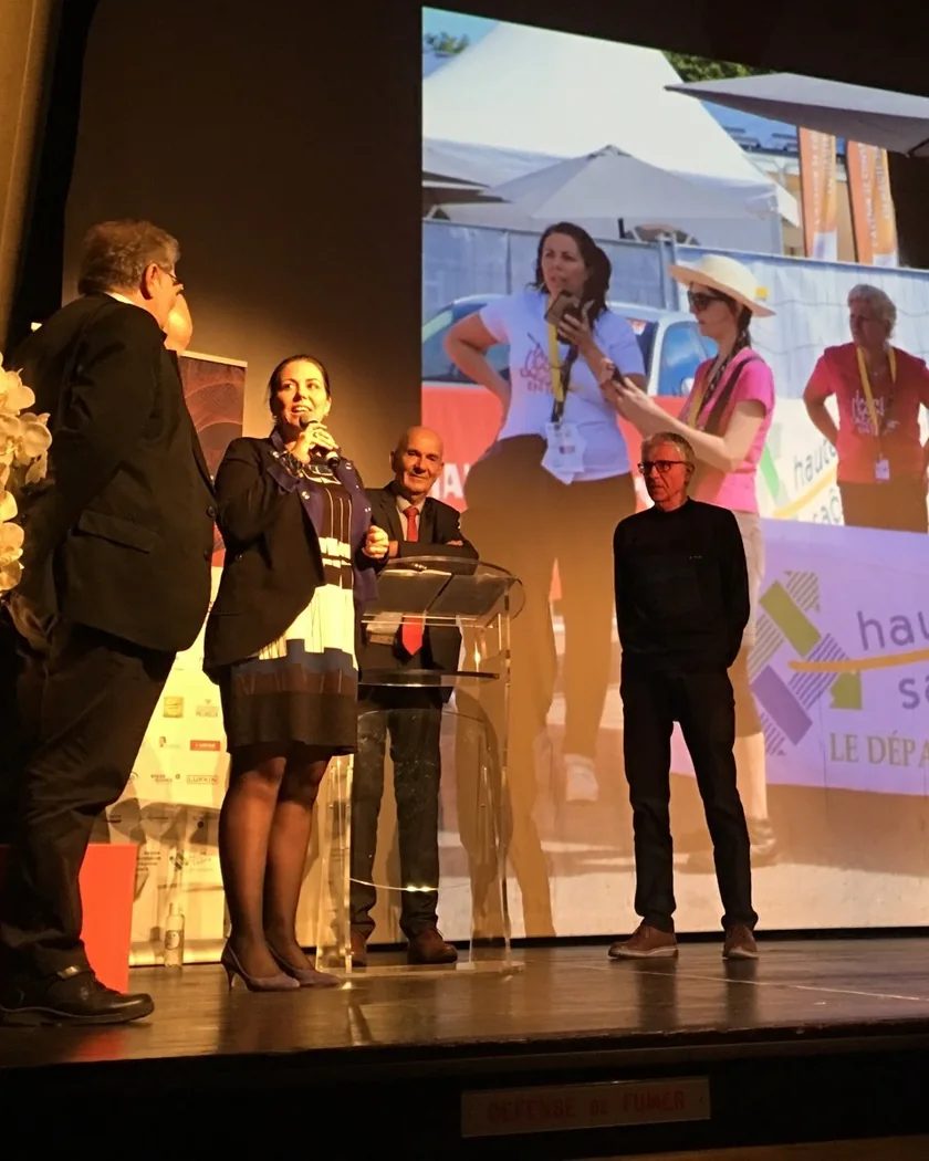 Gaëlle Maniguet présentant la marque territoriale Haute-Saône, la course en tête